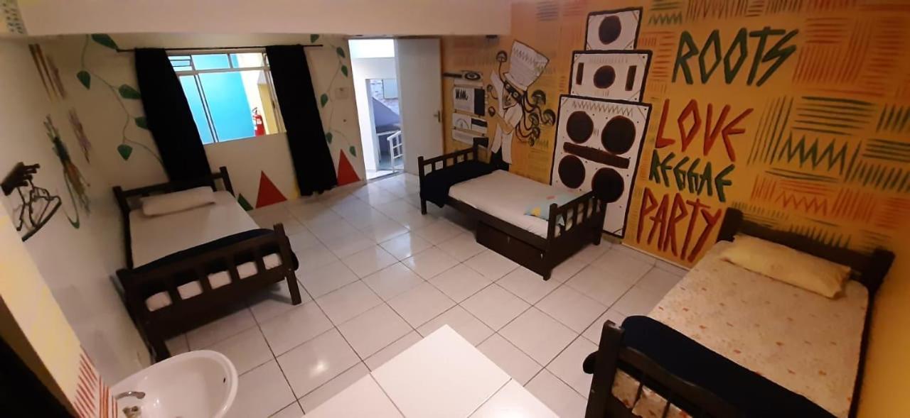 Knock Knock Hostel Curitiba Exterior foto